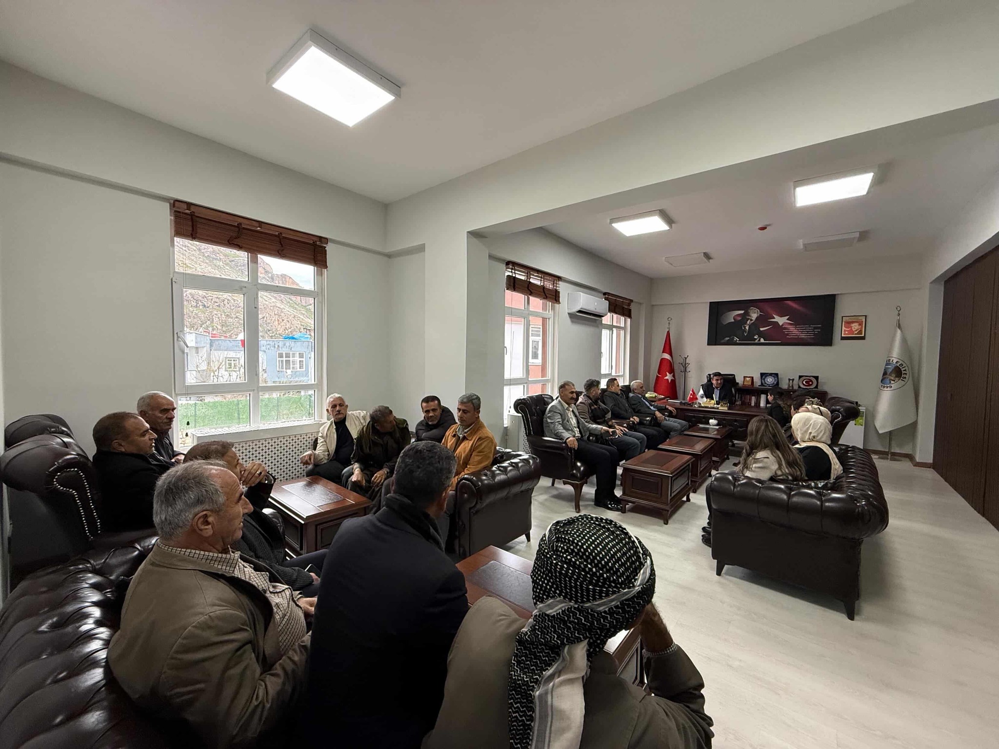    Eşbaşkanlarımız Kasrik Belde Belediye Başkanı Sadun Şanlı’yı ziyaret etti.