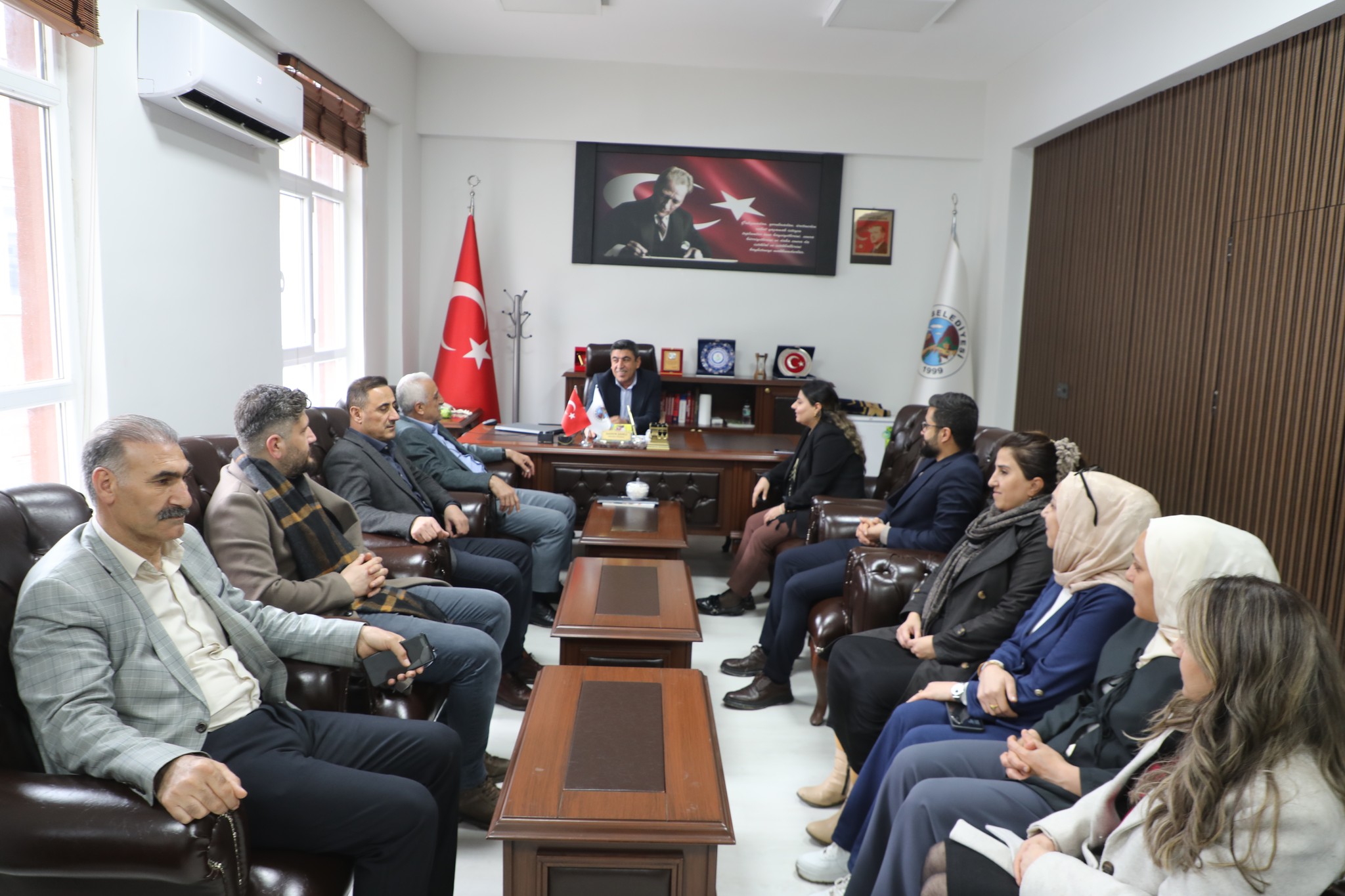    Eşbaşkanlarımız Kasrik Belde Belediye Başkanı Sadun Şanlı’yı ziyaret etti.