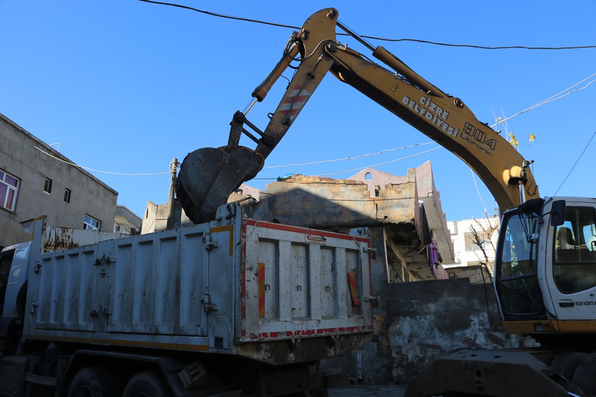  Cudi Mahallesi Kehni Hecer Sokakta Kanalizasyon Hattı Döşeme Çalışması