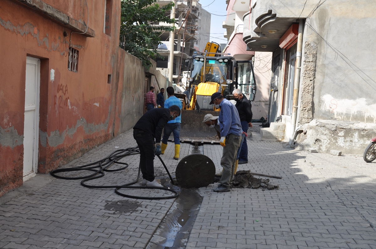  Kanalizasyon hattında onarım çalışması