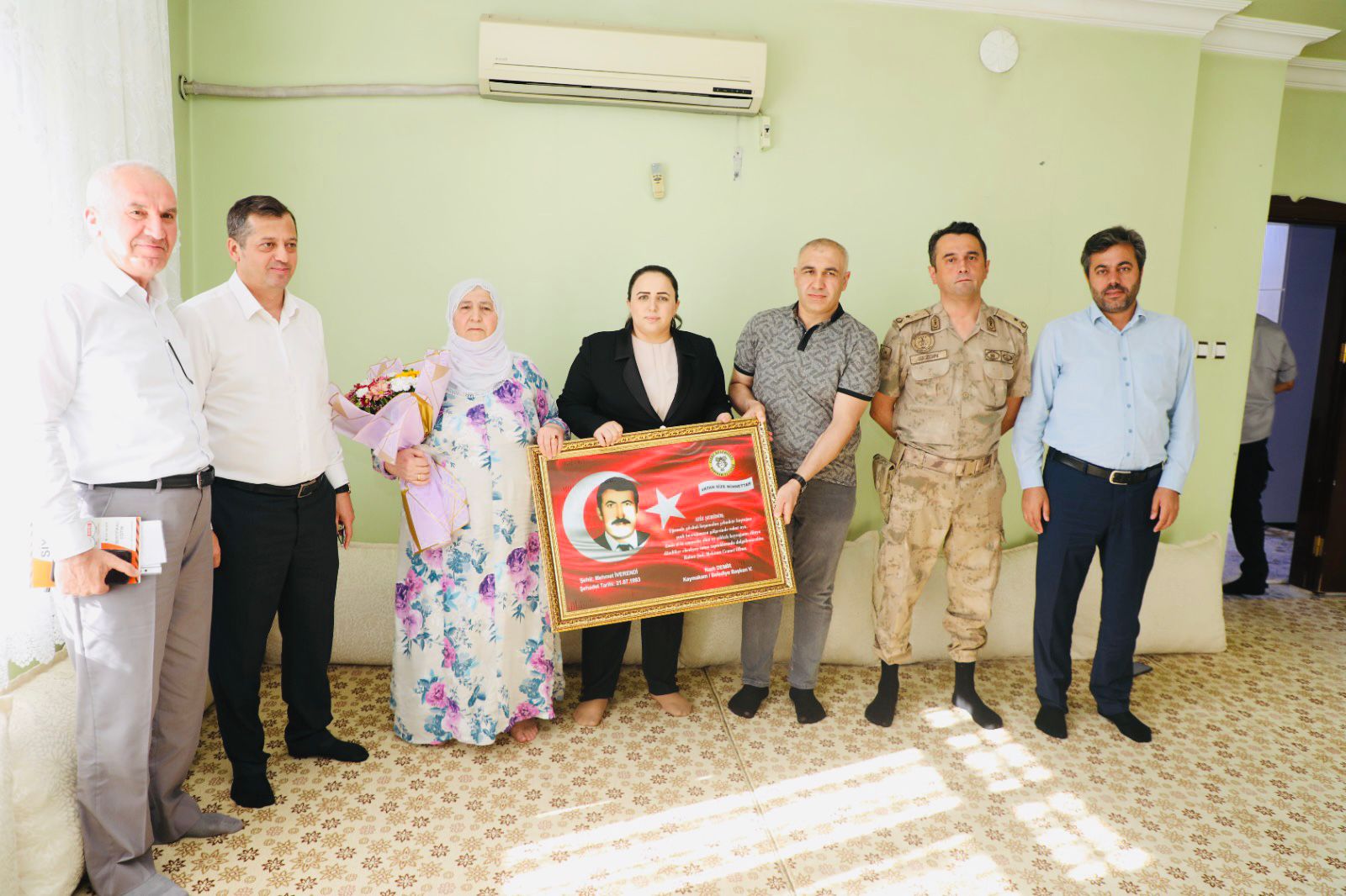 İlçe Kaymakamımız ve Belediye Başkan V. Nazlı Demir, Şehadetlerinin Yıldönümünde Şehitlerimizin Ailelerine Ziyaret 