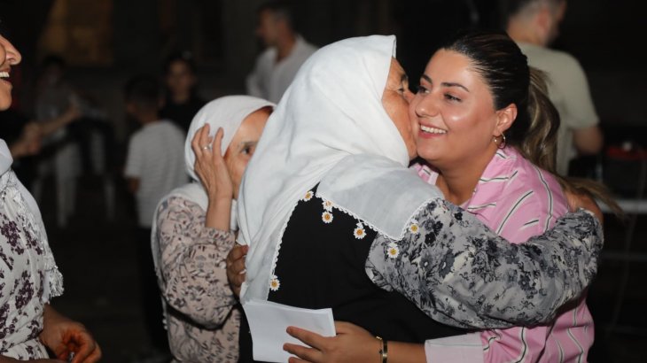 Belediyemiz Kadın Politikaları Müdürlüğü tarafından Cahferi Sadık Mahallesi’nde düzenlenen Kadın Buluşması Programı, Eşbaşkanımız Güler Yerbasan’ın katılımıyla gerçekleşti.