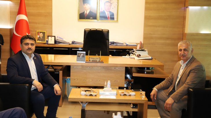 24. Dönem Şırnak AK Parti Milletvekili Mehmet Emin Dindar, Kaymakam / Belediye Başkan V. Mehmet Tunç’u Ziyaret Etti.