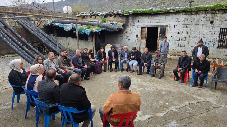   Eşbaşkanlarımız Kasrik Beldesi Koçbey köyünde selden etkilenen yurttaşlarımızı ziyaret etti.