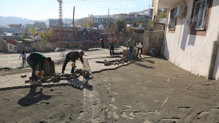  Mahallelerimizde Kilit Parke Döşeme ve Kaldırım Çalışması