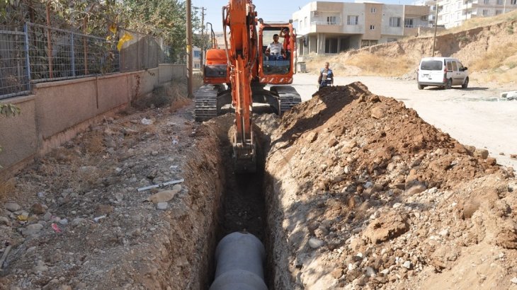 Yağmur suyu tahliye hattı çalışması