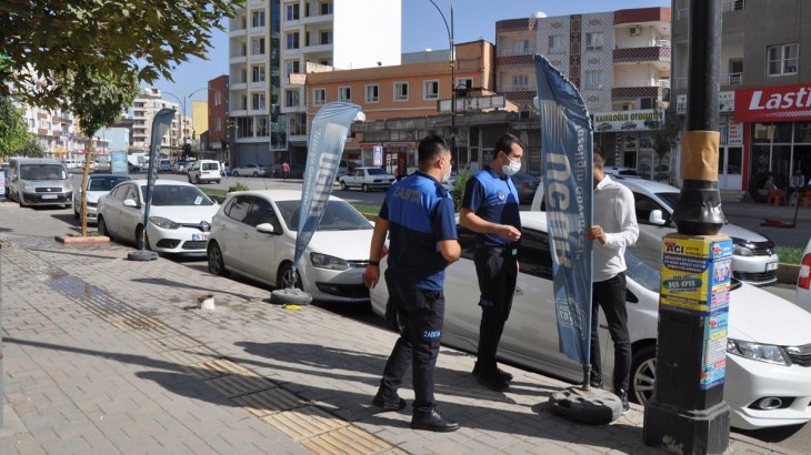 Kaldırım işgaline karşı denetimler sürüyor.
