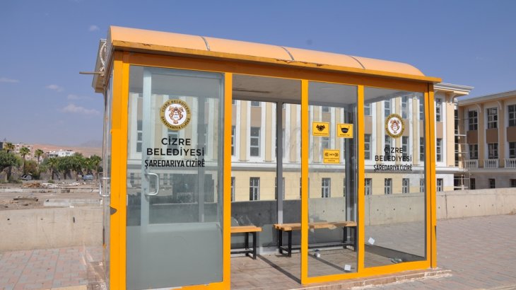 Duraklarda bakım ve onarım çalışması