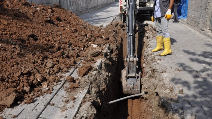  300'lük Kanalizasyon hattı boru döşeme çalışması