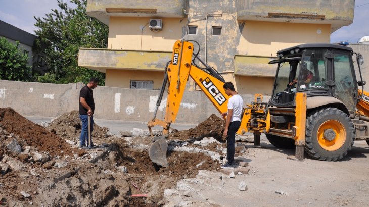 Yeni yerleşim alanlarına içme su şebeke hattı çalışması devam ediyor 