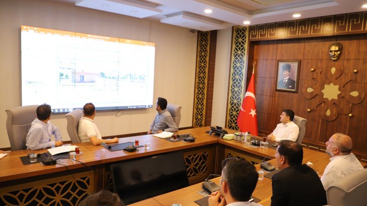 Kaymakam / Belediye Başkan V. Mehmet Tunç’un Başkanlığında İlçedeki Kök Trafoları ile İlgili Toplantı Gerçekleştirildi.