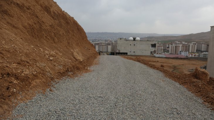 Konak Mahallesi 1381 Sokakta Stabilize ve Mıcırlama Çalışması 